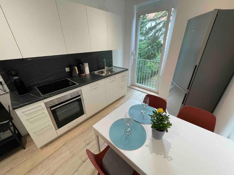 Brunhilde - Messe - 59 M² Apartmán